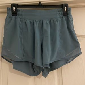 Women’s Lululemon Hotty-Hot 4in
